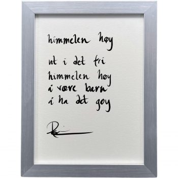 Sølvgrå ramme 20 x 26 cm "himmelen høy", dikt